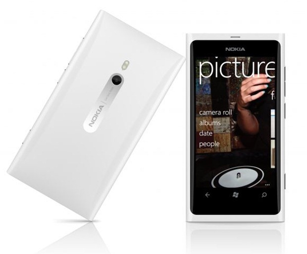 Nokia Lumia 800 gloss white